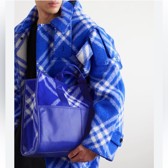 Burberry Check Wool and Leather Shopper Tote - Picture 3 of 16